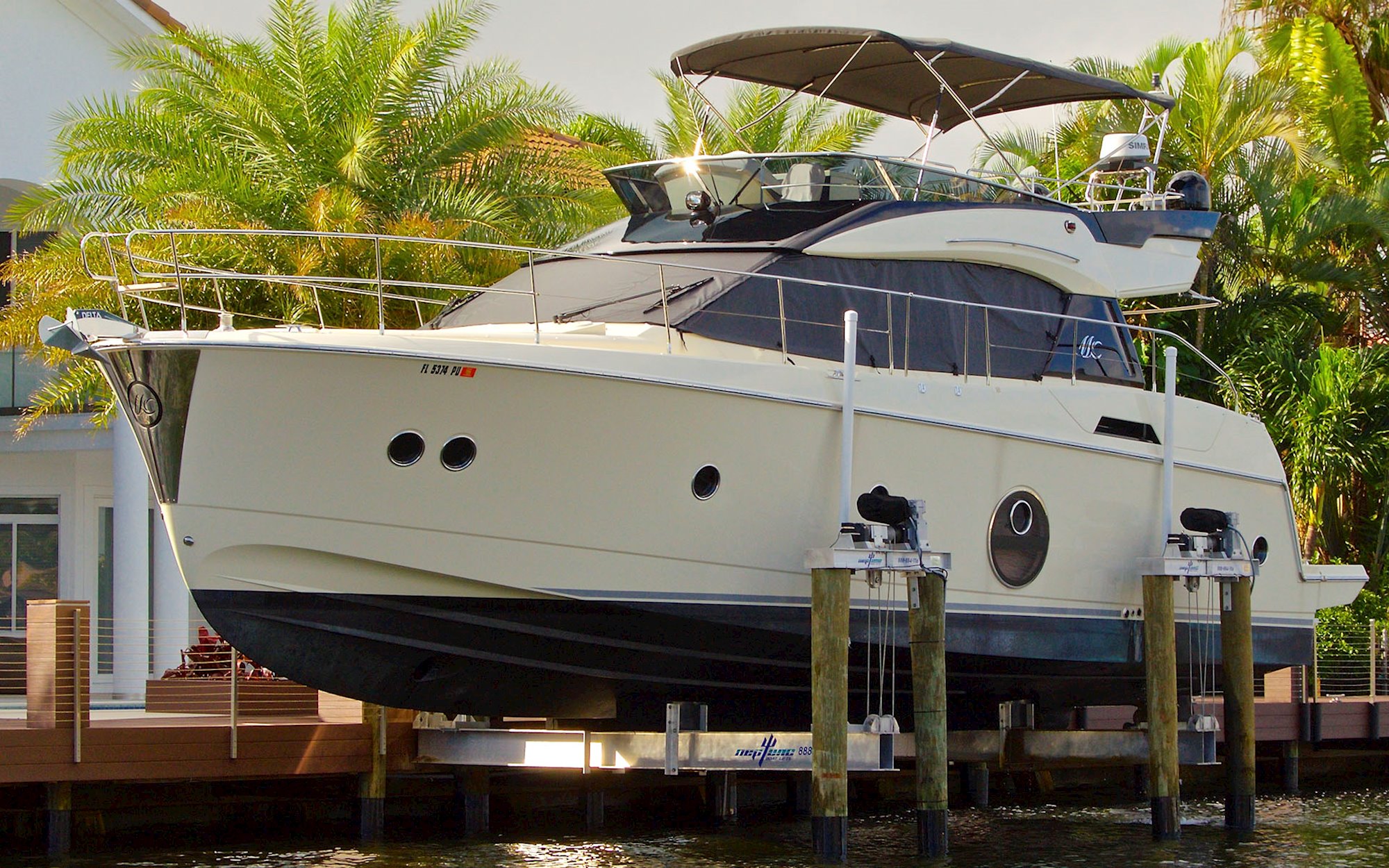 8 Post Large Boat Lift The Superior Yacht Lift Neptune Boat Lifts