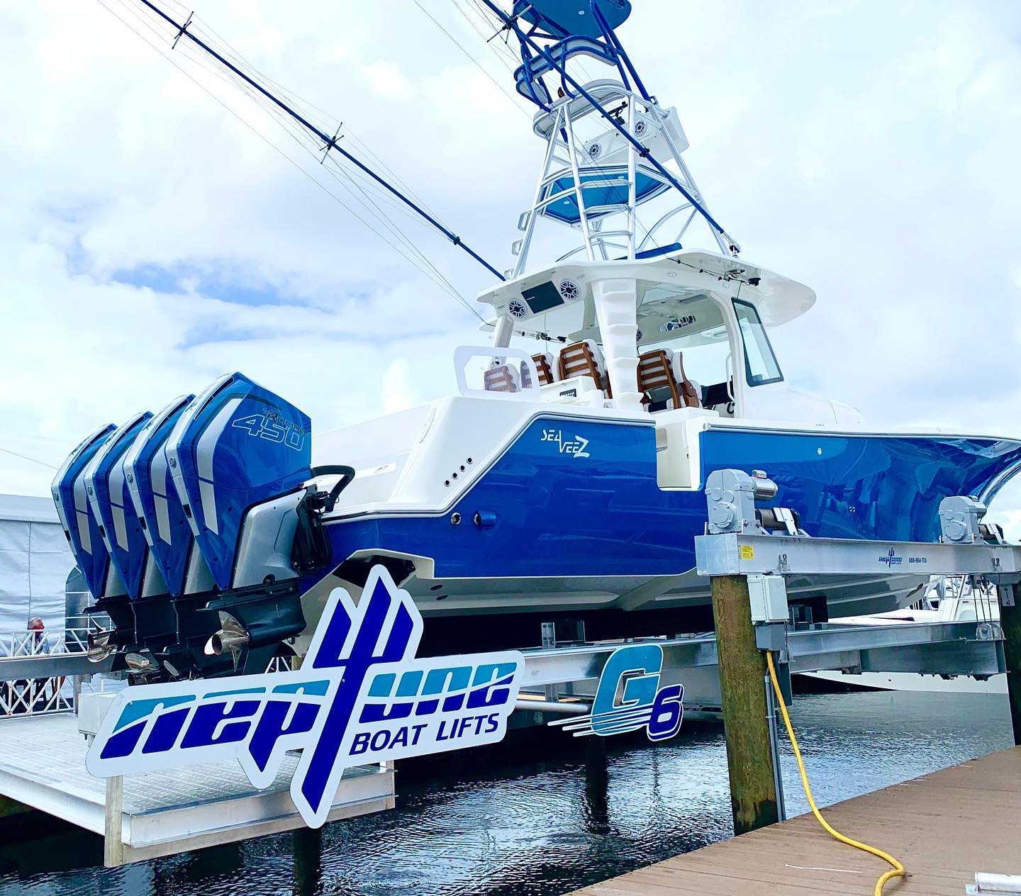 large boat on neptune boat lift